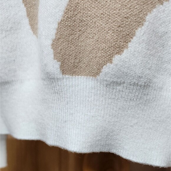 Forever 21 Oatmeal Ecru Zebra Pattern Mock Neck Sweater - Picture 7 of 11